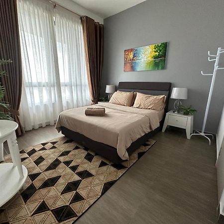 Izz'Man Homestay Level 33 Troika Kota Bharu Extérieur photo